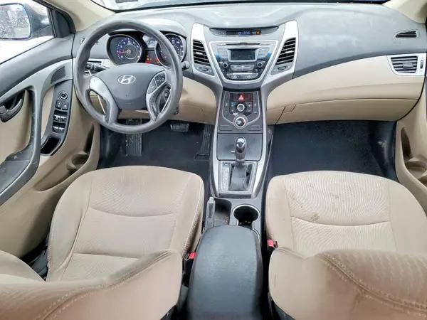 5NPDH4AE8GH726746 2016 HYUNDAI ELANTRA - Image 8