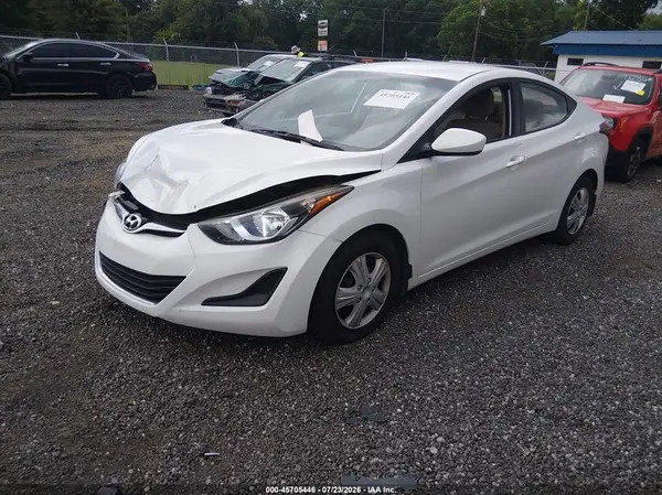 5NPDH4AE8GH728870 2016 HYUNDAI ELANTRA - Image 2