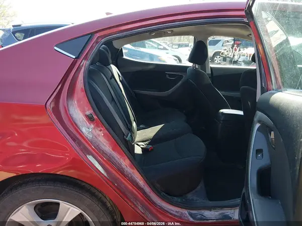 5NPDH4AE8GH729968 2016 HYUNDAI ELANTRA - Image 8