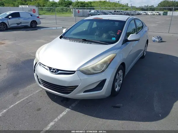 5NPDH4AE8GH732515 2016 HYUNDAI ELANTRA - Image 2