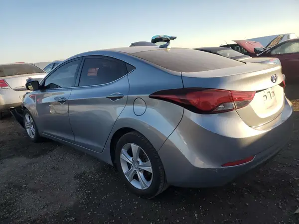 5NPDH4AE8GH734121 2016 HYUNDAI ELANTRA - Image 2
