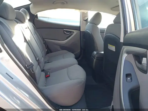 5NPDH4AE8GH734328 2016 HYUNDAI ELANTRA - Image 8