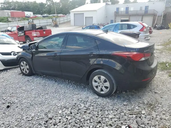 5NPDH4AE8GH735690 2016 HYUNDAI ELANTRA - Image 2