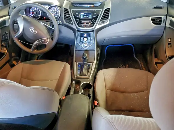 5NPDH4AE8GH736032 2016 HYUNDAI ELANTRA - Image 8