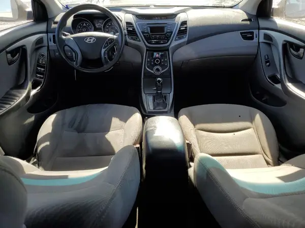 5NPDH4AE8GH737200 2016 HYUNDAI ELANTRA - Image 8