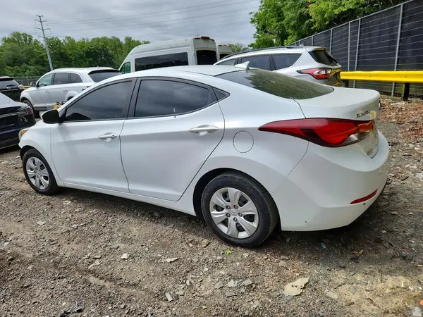 5NPDH4AE8GH738556 2016 HYUNDAI ELANTRA - Image 2