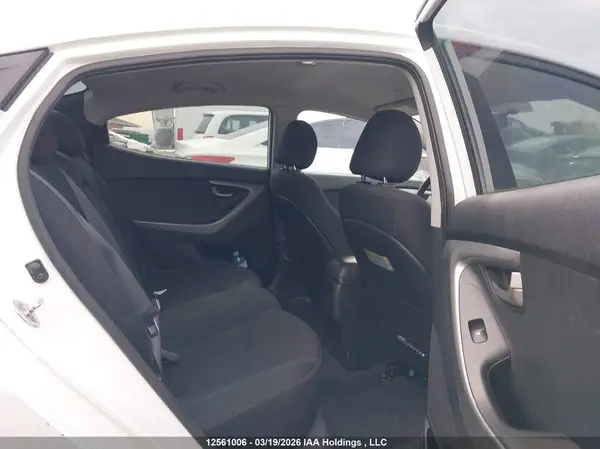 5NPDH4AE8GH739819 2016 HYUNDAI ELANTRA - Image 8