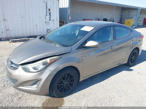 5NPDH4AE8GH740582 2016 HYUNDAI ELANTRA - Image 2