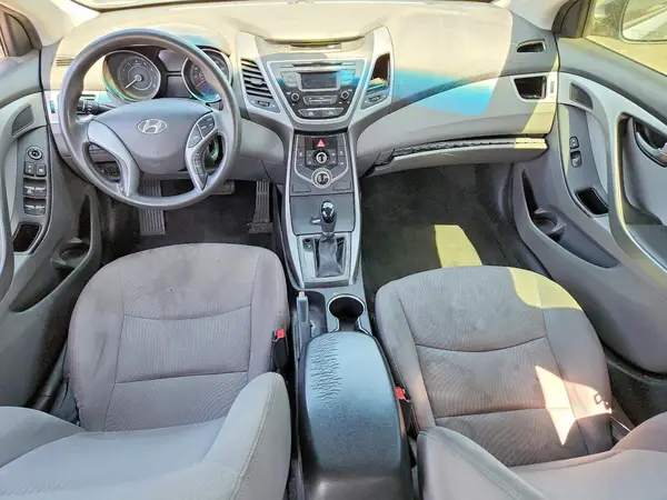 5NPDH4AE8GH742591 2016 HYUNDAI ELANTRA - Image 8