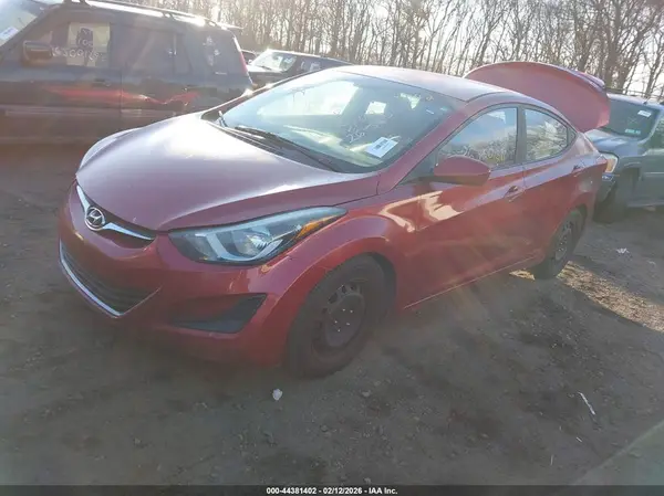5NPDH4AE8GH743790 2016 HYUNDAI ELANTRA - Image 2