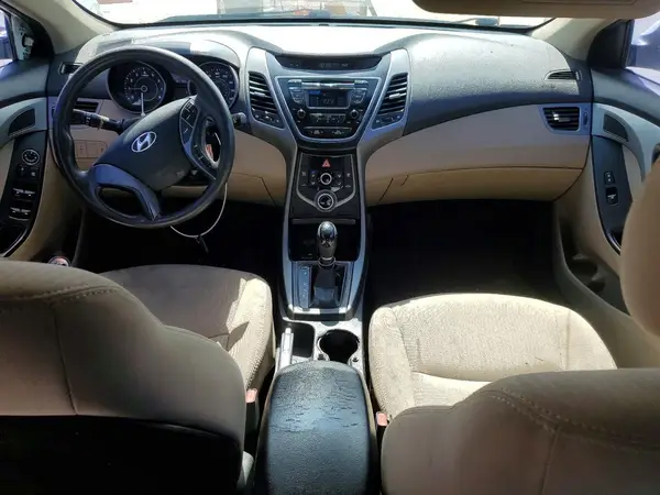5NPDH4AE8GH745068 2016 HYUNDAI ELANTRA - Image 8
