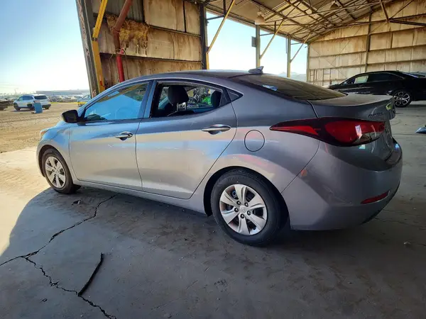5NPDH4AE8GH745524 2016 HYUNDAI ELANTRA - Image 2