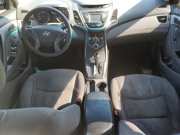 5NPDH4AE8GH745653 2016 HYUNDAI ELANTRA - Image 8