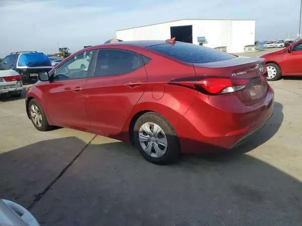 5NPDH4AE8GH748746 2016 HYUNDAI ELANTRA - Image 2