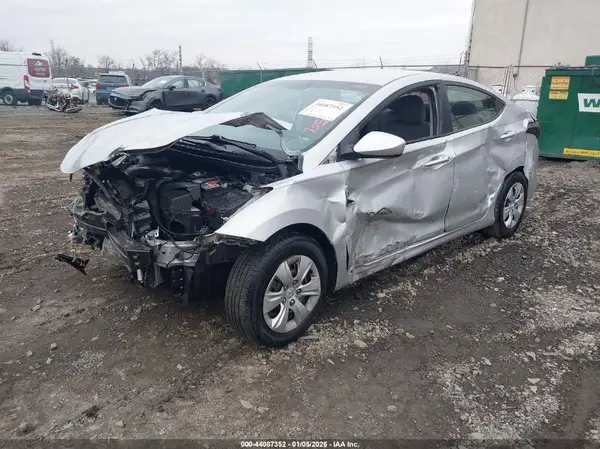 5NPDH4AE8GH750061 2016 HYUNDAI ELANTRA - Image 2