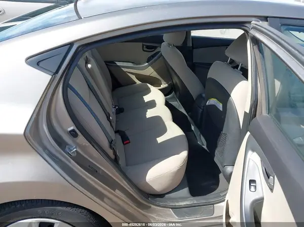 5NPDH4AE8GH750531 2016 HYUNDAI ELANTRA - Image 8