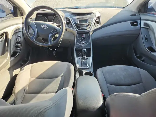 5NPDH4AE8GH751565 2016 HYUNDAI ELANTRA - Image 8