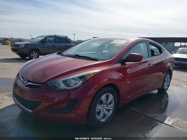 5NPDH4AE8GH752652 2016 HYUNDAI ELANTRA - Image 2