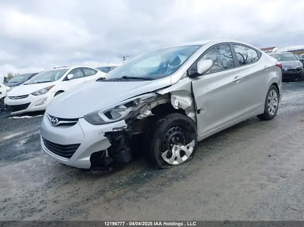 5NPDH4AE8GH752943 2016 HYUNDAI ELANTRA - Image 2