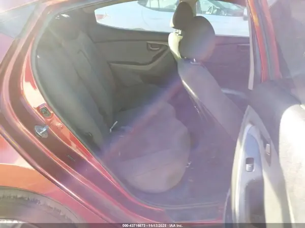 5NPDH4AE8GH754143 2016 HYUNDAI ELANTRA - Image 8