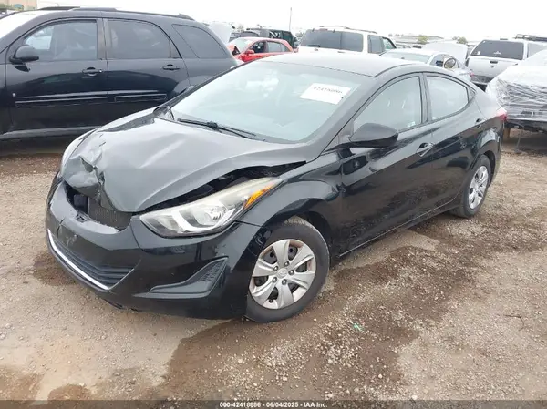 5NPDH4AE8GH754384 2016 HYUNDAI ELANTRA - Image 2
