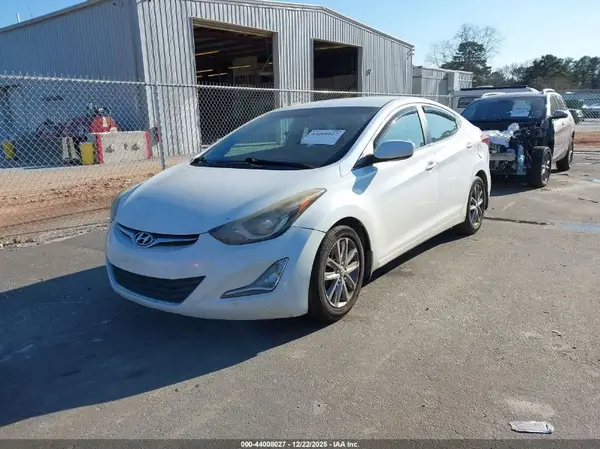 5NPDH4AE8GH754689 2016 HYUNDAI ELANTRA - Image 2