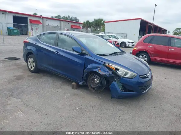 5NPDH4AE8GH754739 2016 HYUNDAI ELANTRA - Image 1