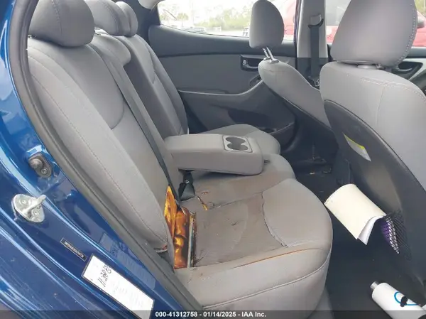 5NPDH4AE8GH754739 2016 HYUNDAI ELANTRA - Image 8