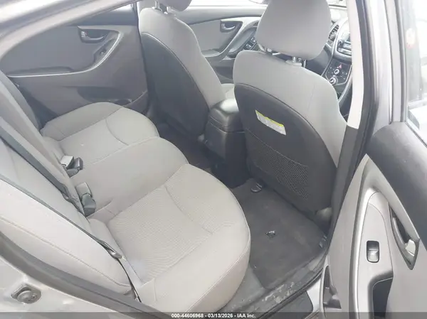 5NPDH4AE8GH754840 2016 HYUNDAI ELANTRA - Image 8
