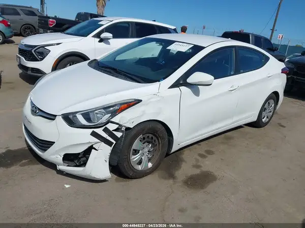 5NPDH4AE8GH755986 2016 HYUNDAI ELANTRA - Image 2