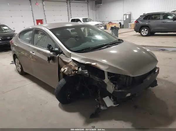 5NPDH4AE8GH756684 2016 HYUNDAI ELANTRA - Image 1