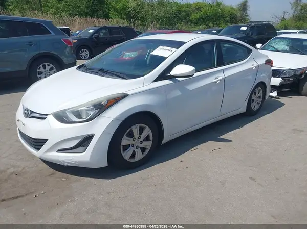 5NPDH4AE8GH756717 2016 HYUNDAI ELANTRA - Image 2