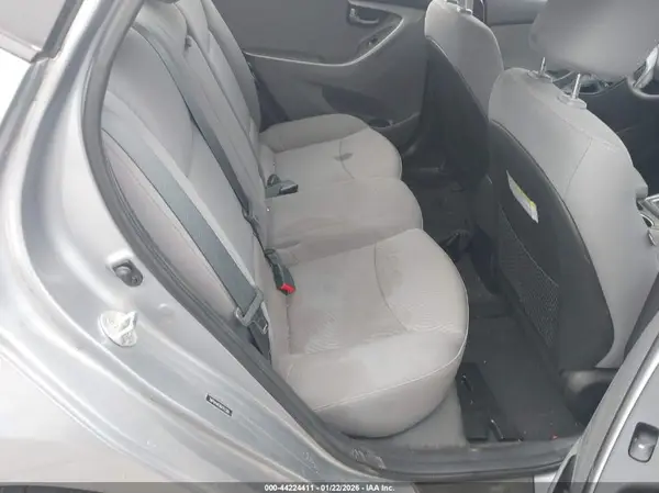 5NPDH4AE8GH757284 2016 HYUNDAI ELANTRA - Image 8