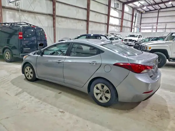 5NPDH4AE8GH758497 2016 HYUNDAI ELANTRA - Image 2