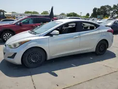 5NPDH4AE8GH758998 2016 HYUNDAI ELANTRA