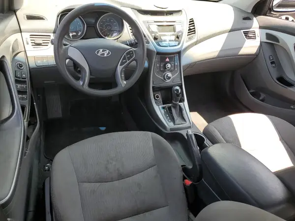 5NPDH4AE8GH758998 2016 HYUNDAI ELANTRA - Image 8