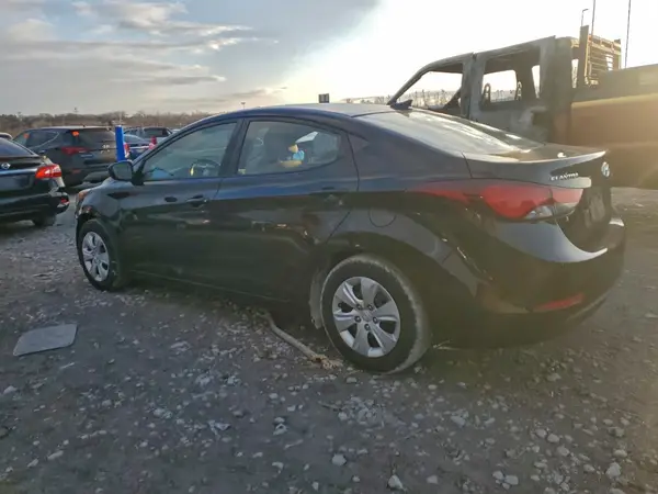 5NPDH4AE8GH759455 2016 HYUNDAI ELANTRA - Image 2