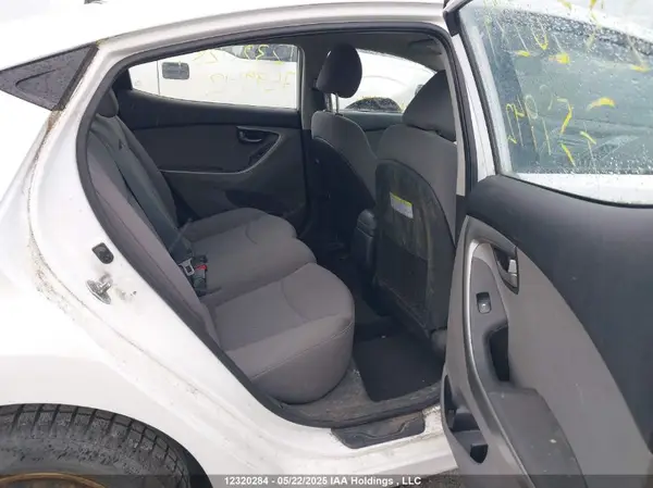 5NPDH4AE8GH759942 2016 HYUNDAI ELANTRA - Image 8