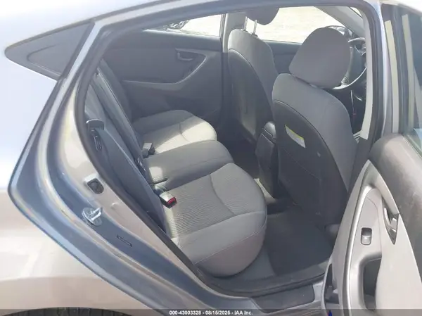 5NPDH4AE8GH760069 2016 HYUNDAI ELANTRA - Image 8