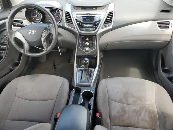 5NPDH4AE8GH760394 2016 HYUNDAI ELANTRA - Image 8