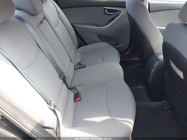 5NPDH4AE8GH762081 2016 HYUNDAI ELANTRA - Image 8