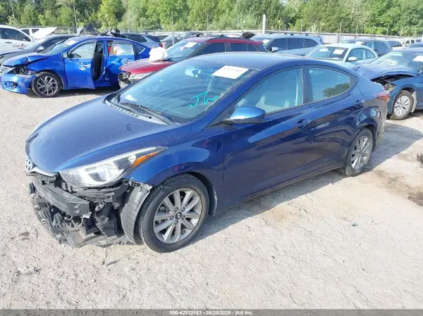 5NPDH4AE8GH762629 2016 HYUNDAI ELANTRA - Image 2