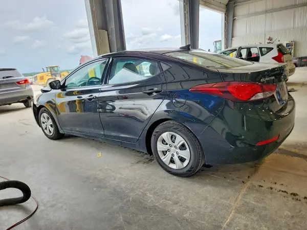 5NPDH4AE8GH762856 2016 HYUNDAI ELANTRA - Image 2