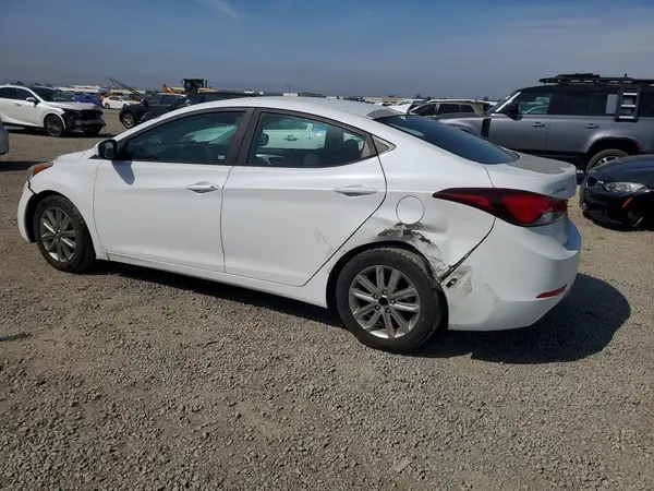 5NPDH4AE8GH765241 2016 HYUNDAI ELANTRA - Image 2