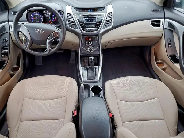 5NPDH4AE8GH765806 2016 HYUNDAI ELANTRA - Image 8