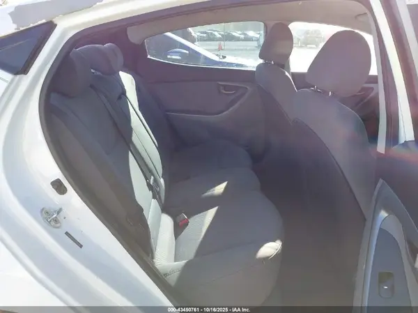 5NPDH4AE8GH766308 2016 HYUNDAI ELANTRA - Image 8