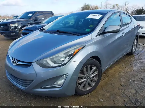 5NPDH4AE8GH767538 2016 HYUNDAI ELANTRA - Image 2