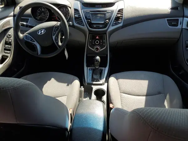 5NPDH4AE8GH768477 2016 HYUNDAI ELANTRA - Image 8