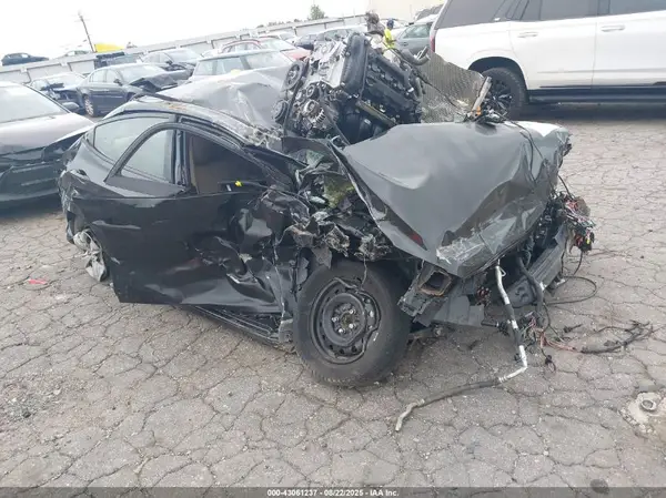 5NPDH4AE8GH768981 2016 HYUNDAI ELANTRA - Image 1