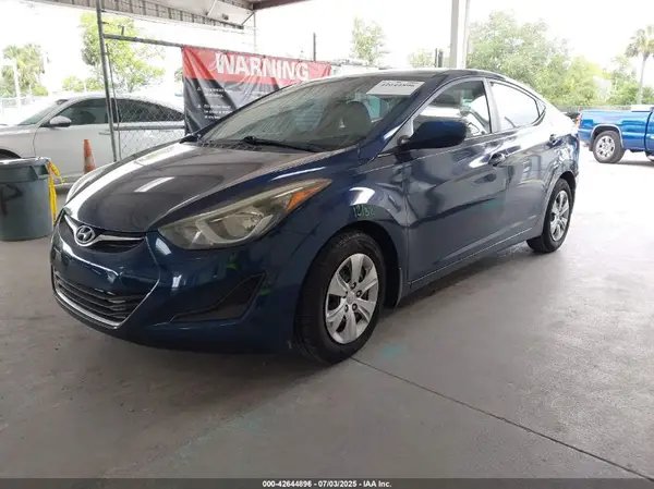 5NPDH4AE8GH769659 2016 HYUNDAI ELANTRA - Image 2